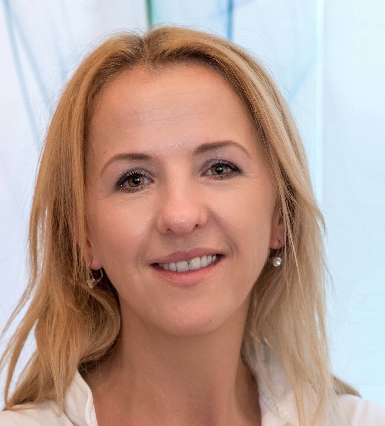 <strong>Indira Ceman</strong>